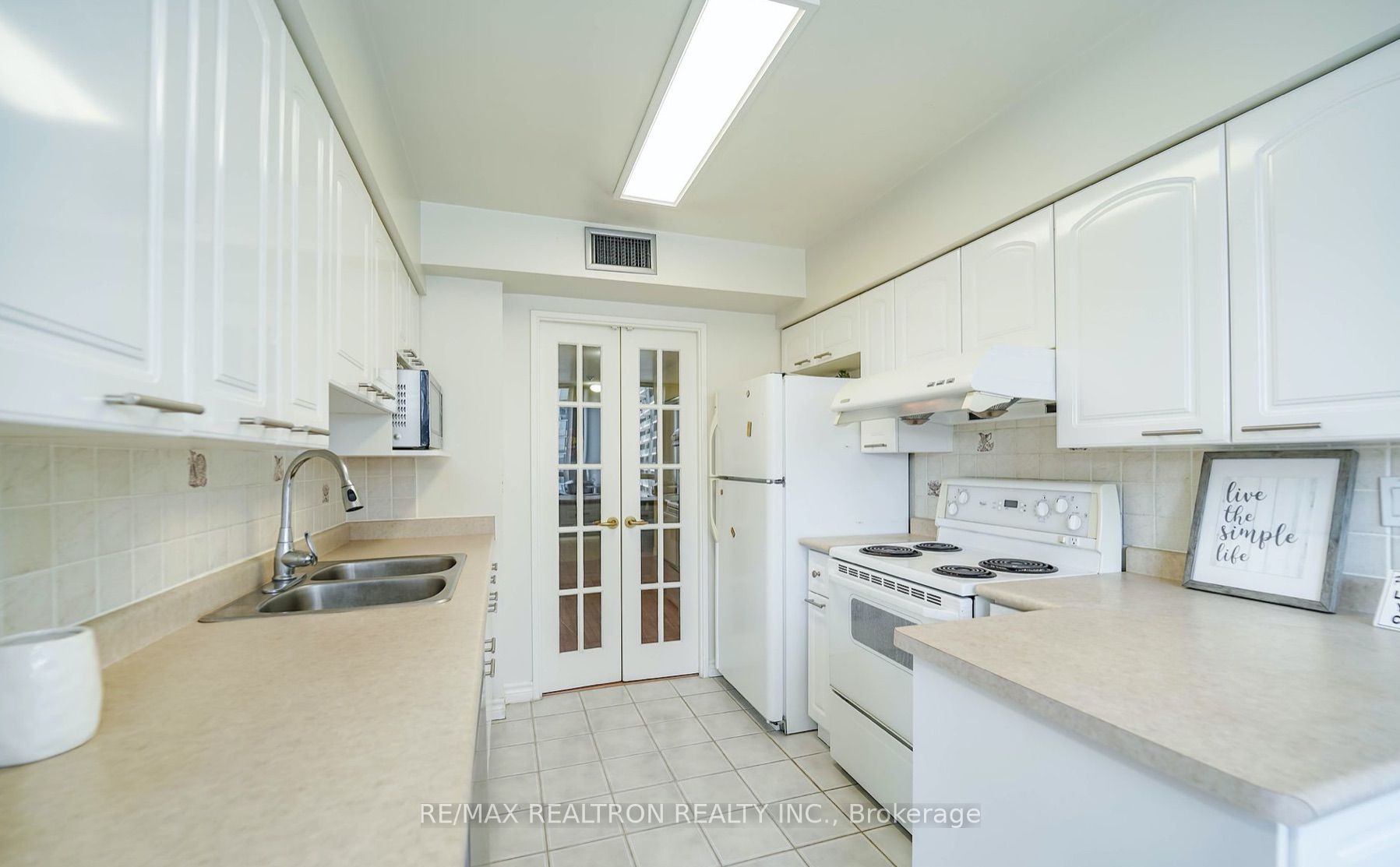 30 Greenfield Ave, #1211