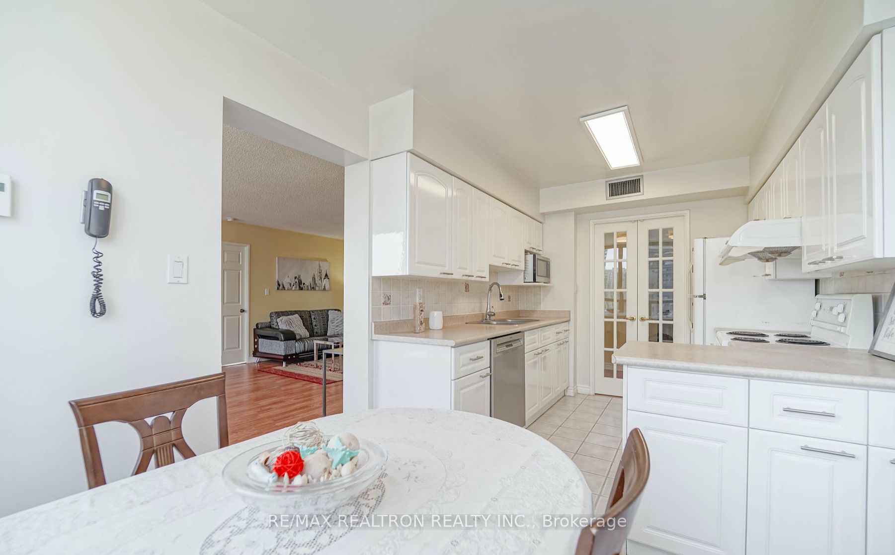 30 Greenfield Ave, #1211