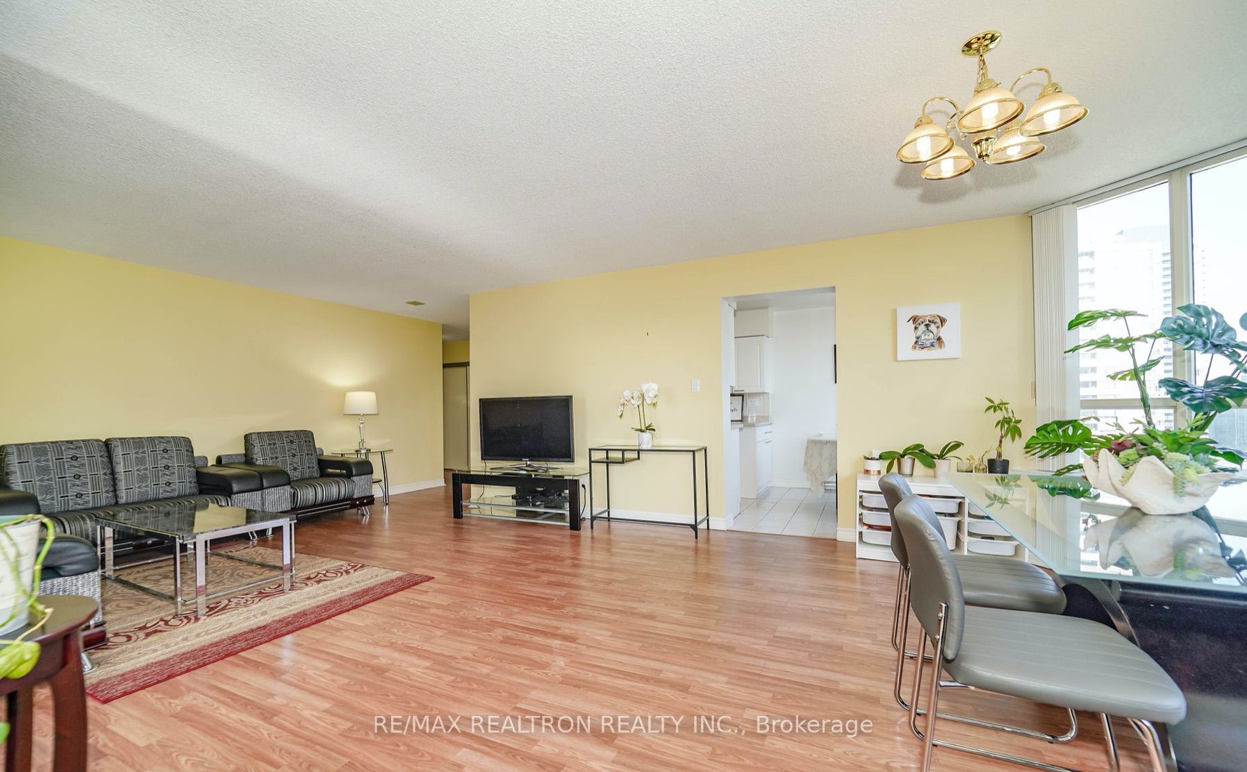 30 Greenfield Ave, #1211