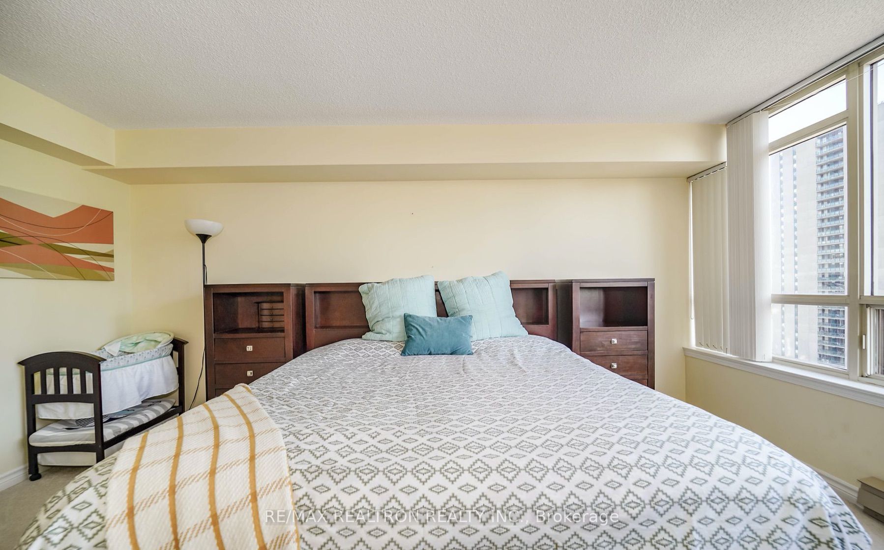30 Greenfield Ave, #1211