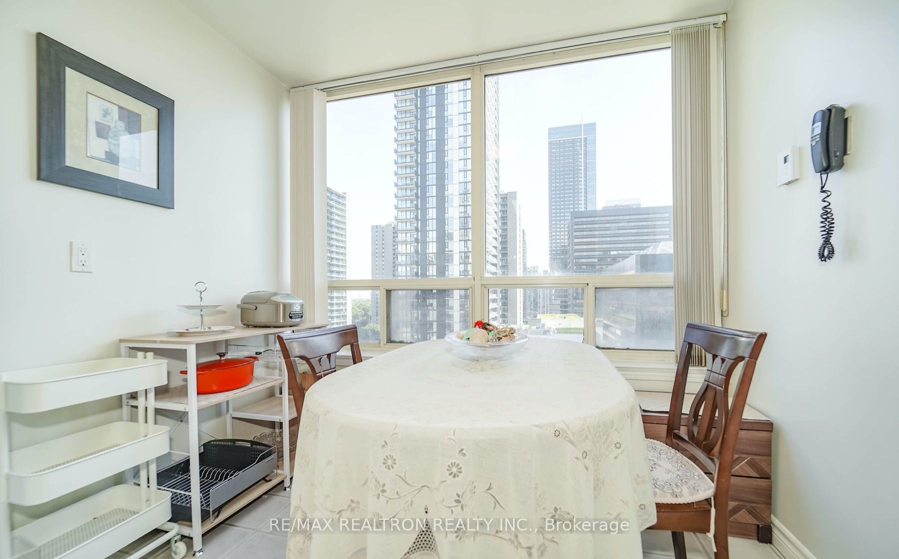 30 Greenfield Ave, #1211