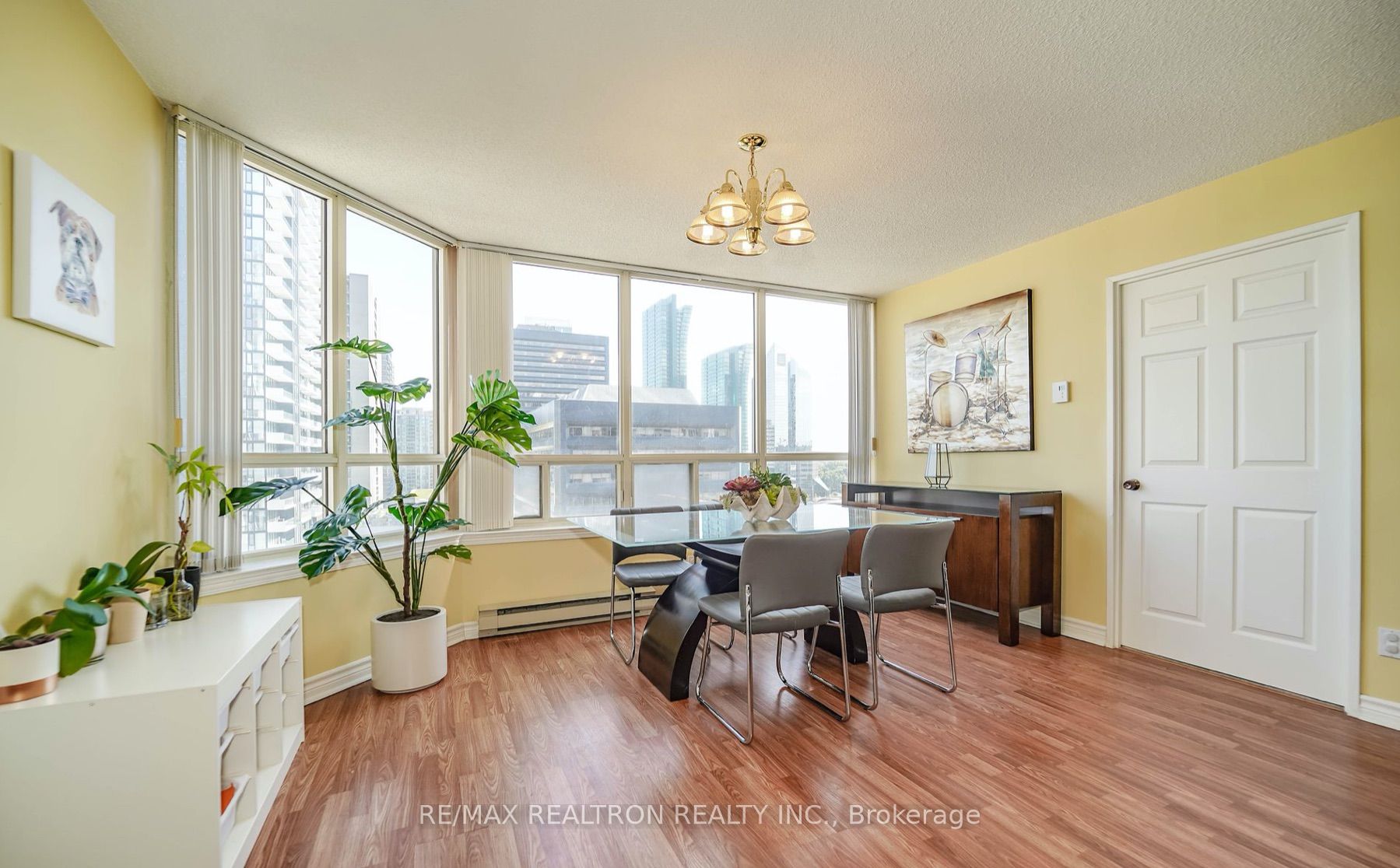 30 Greenfield Ave, #1211