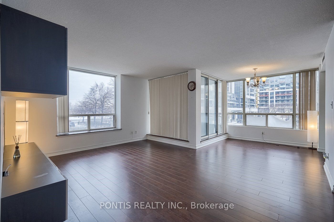 5785 Yonge Street, #209