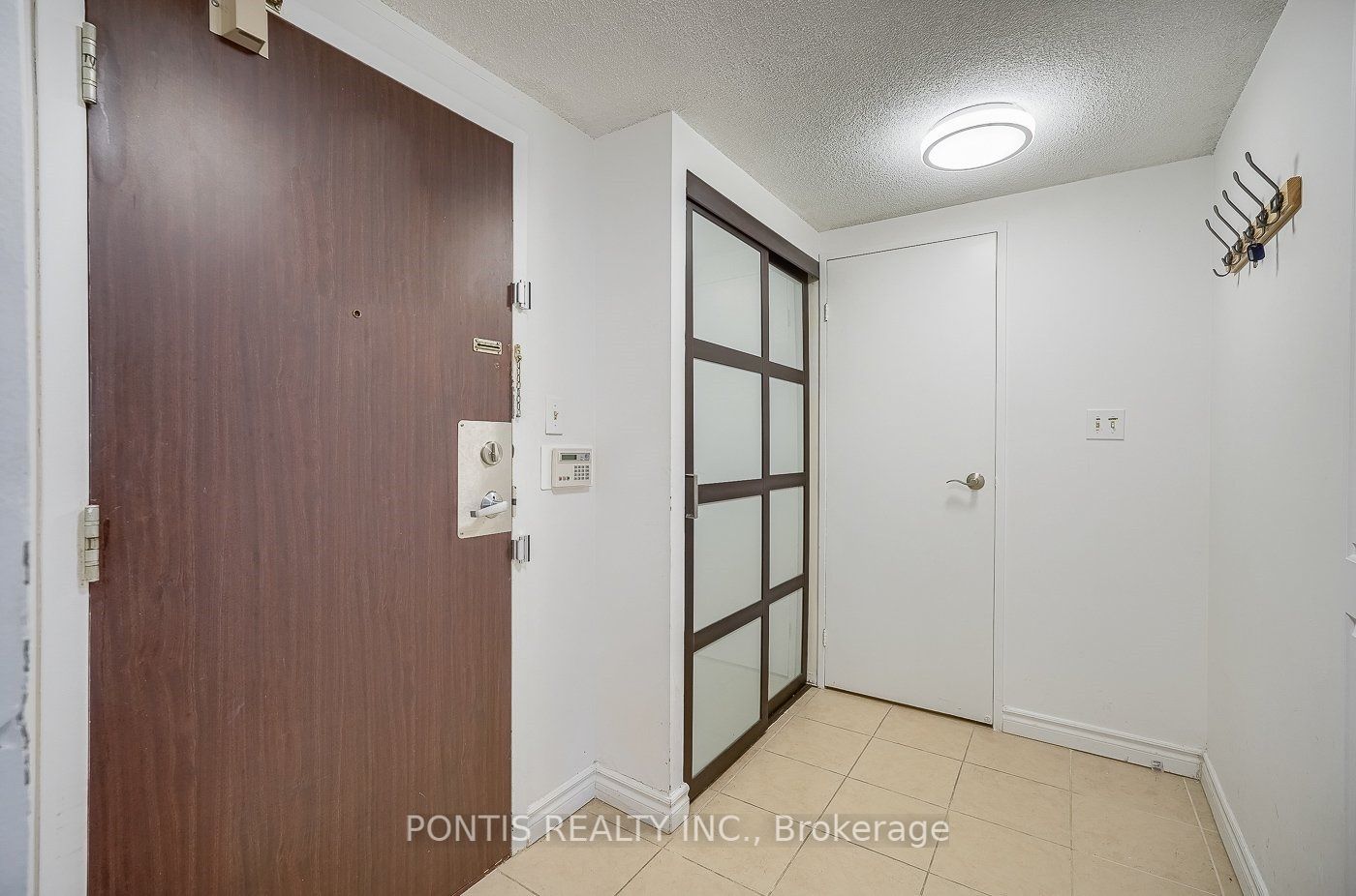 5785 Yonge Street, #209