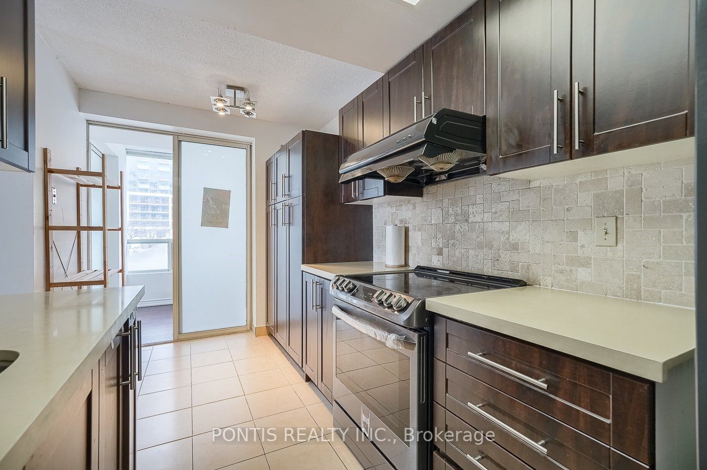 5785 Yonge Street, #209