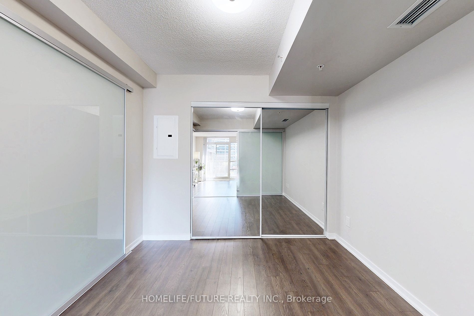 68 Abell St, #716