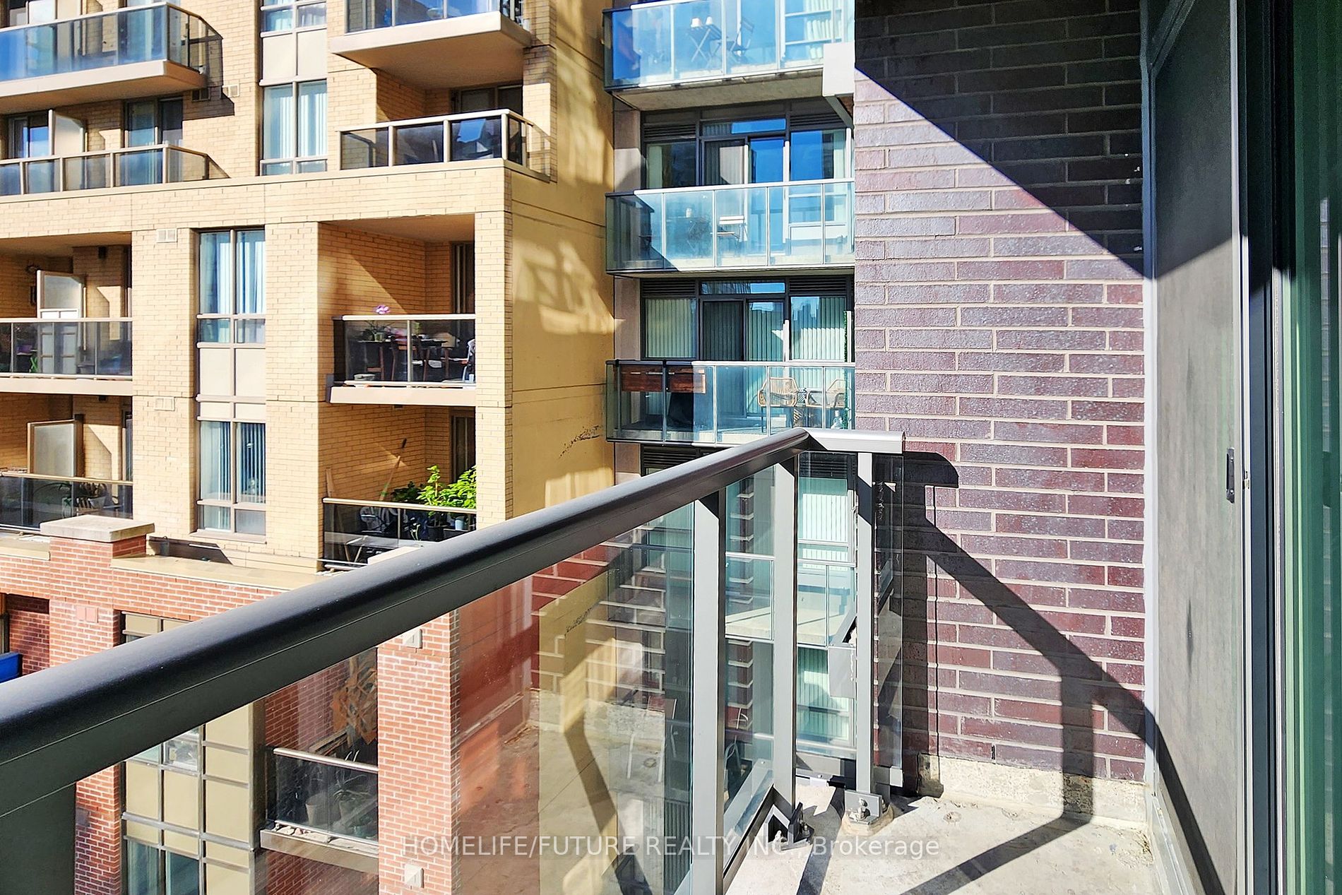 68 Abell St, #716