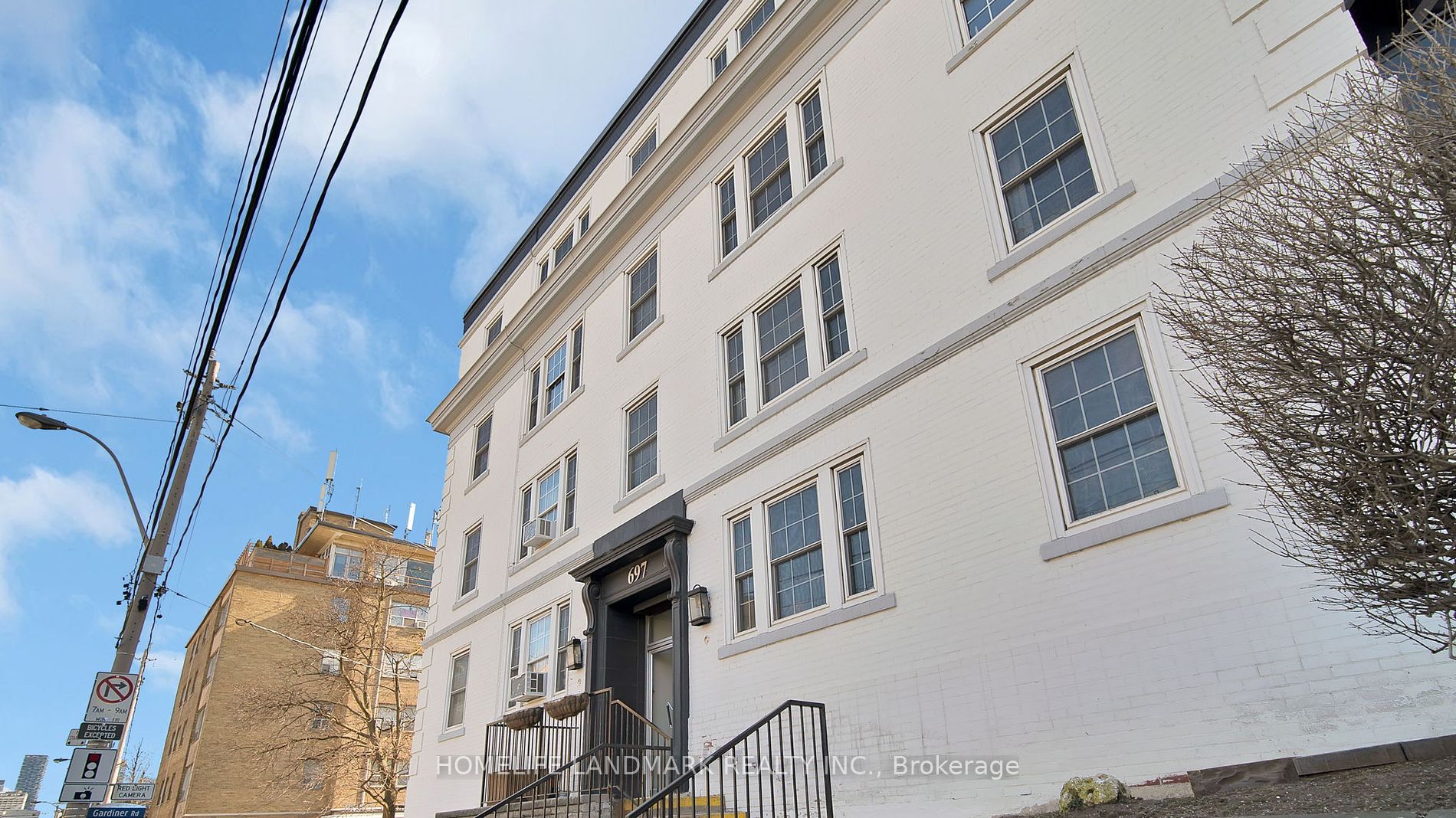 697 Eglinton Avenue W, #105