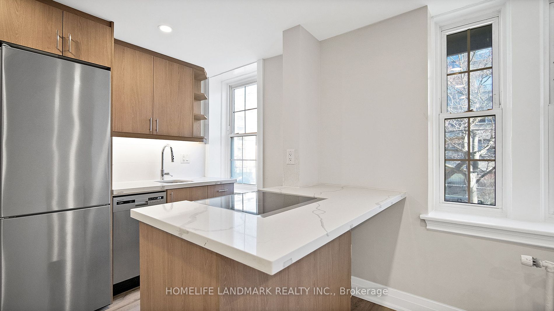 697 Eglinton Avenue W, #105