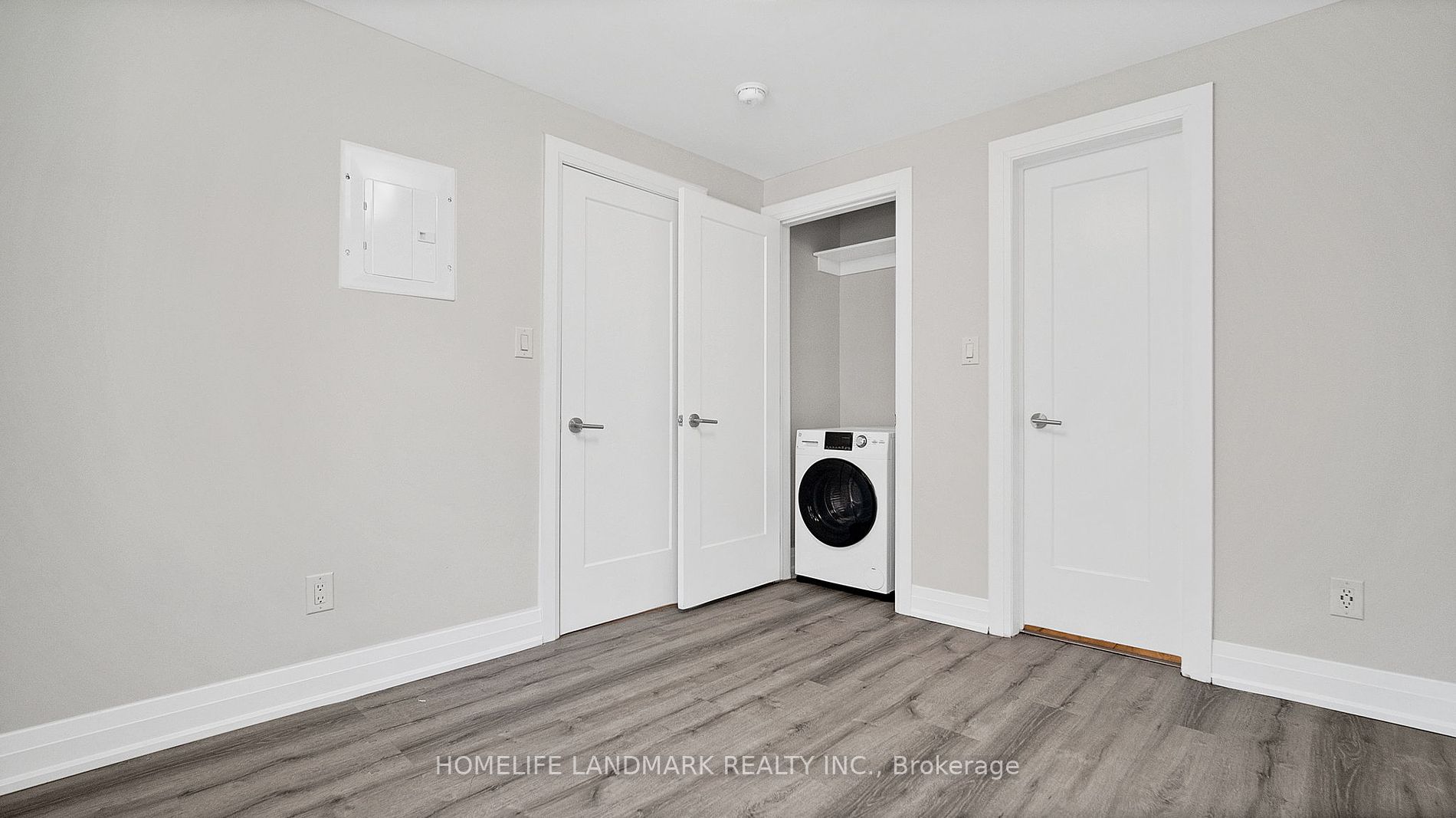 697 Eglinton Avenue W, #105