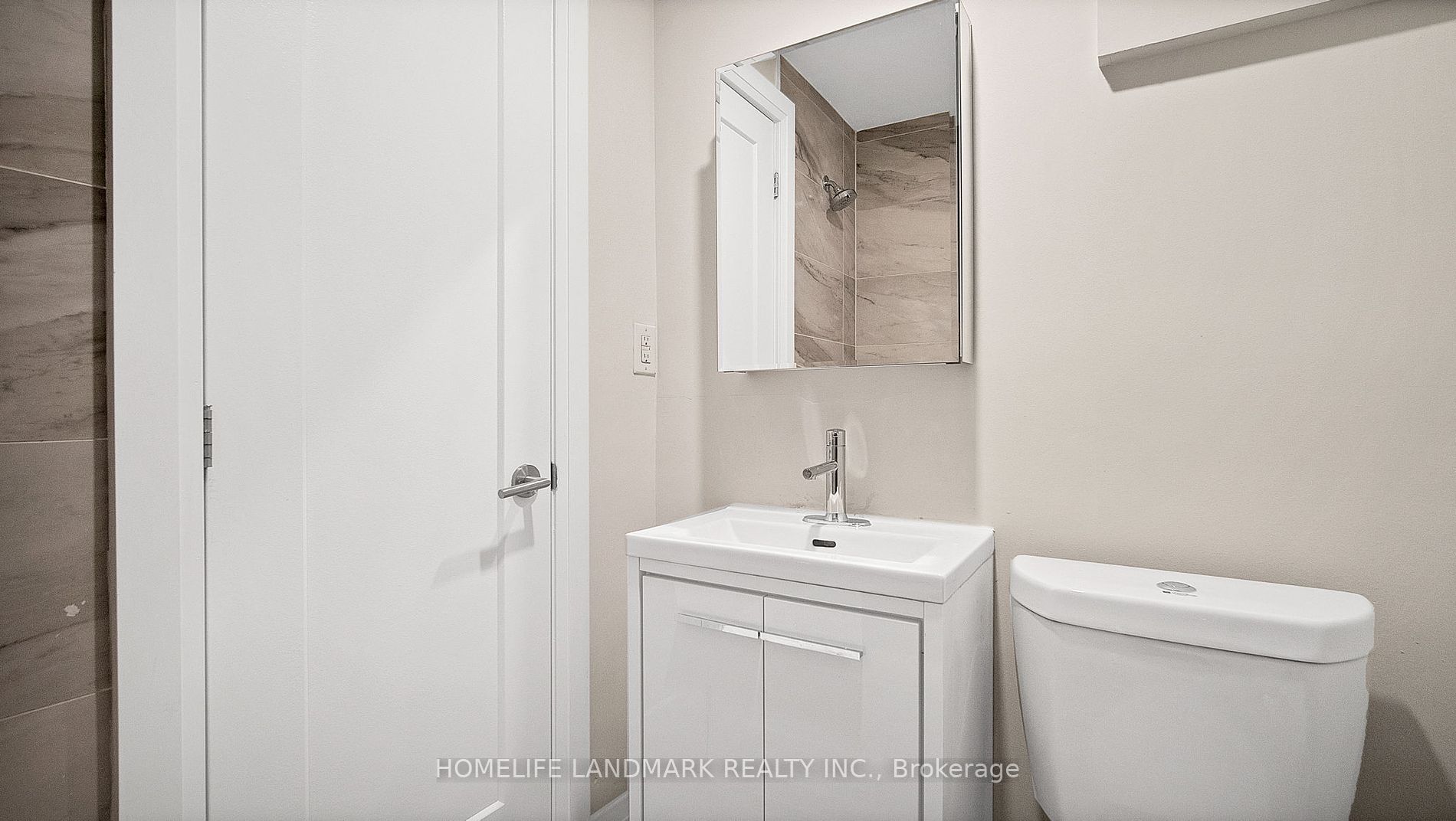 697 Eglinton Avenue W, #105