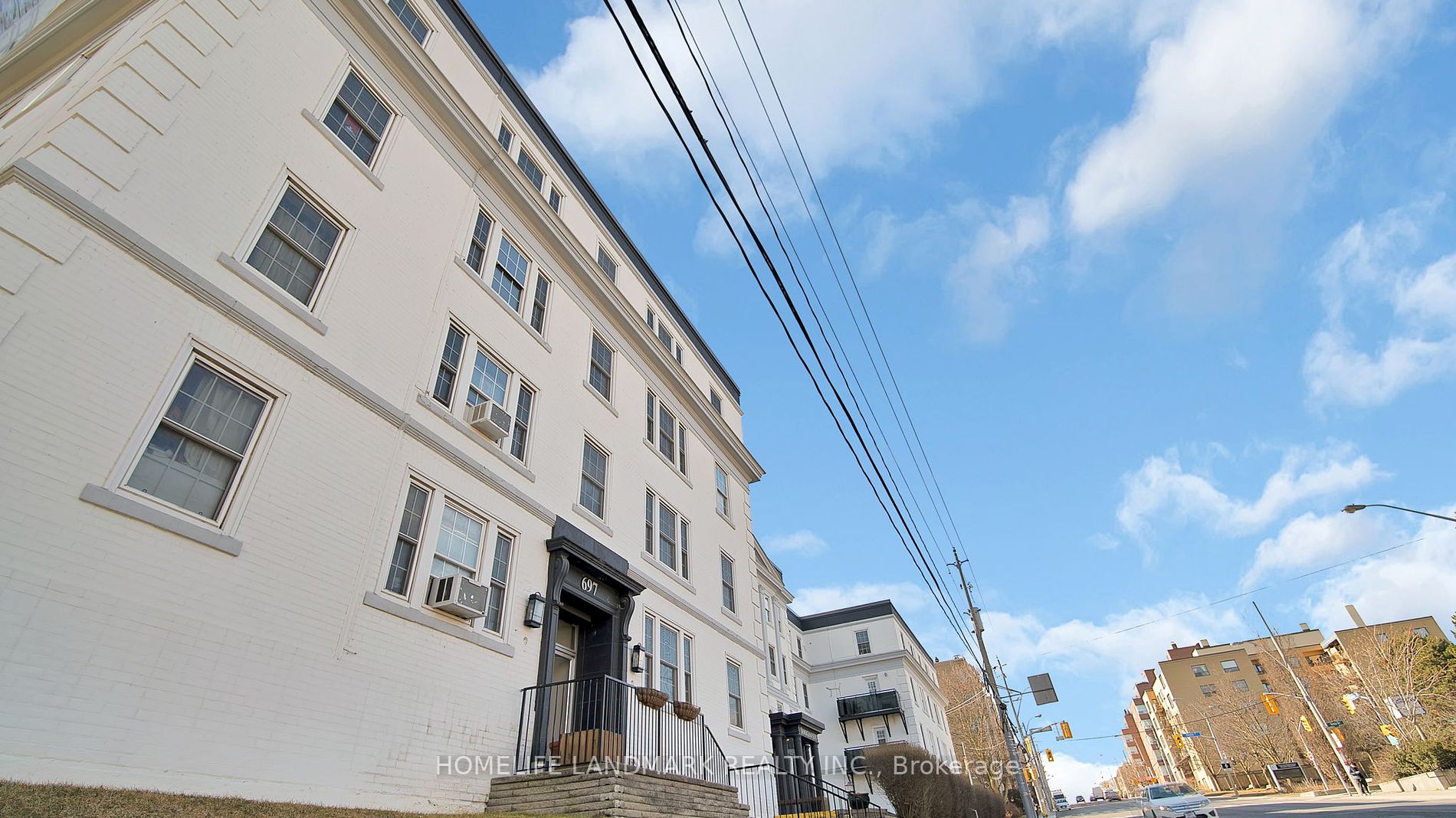 697 Eglinton Avenue W, #105