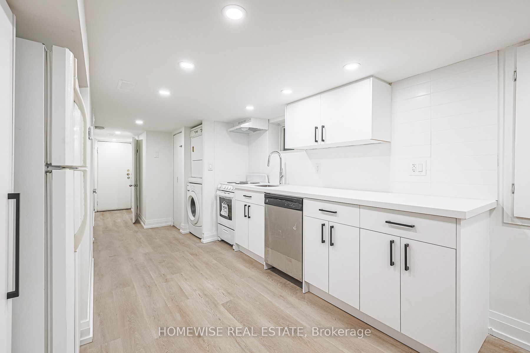 81 Shields Avenue #Lower