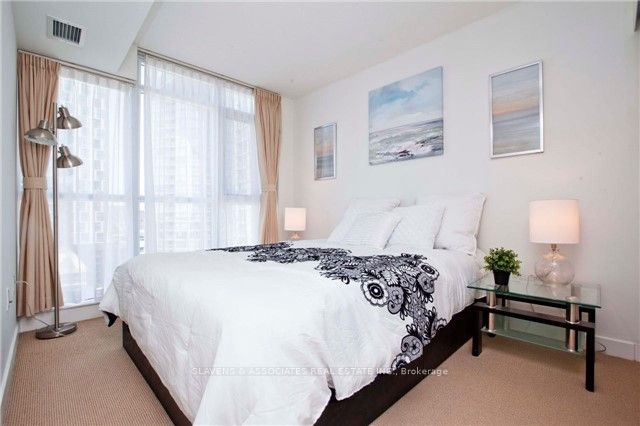 10 Capreol Crt, #1710