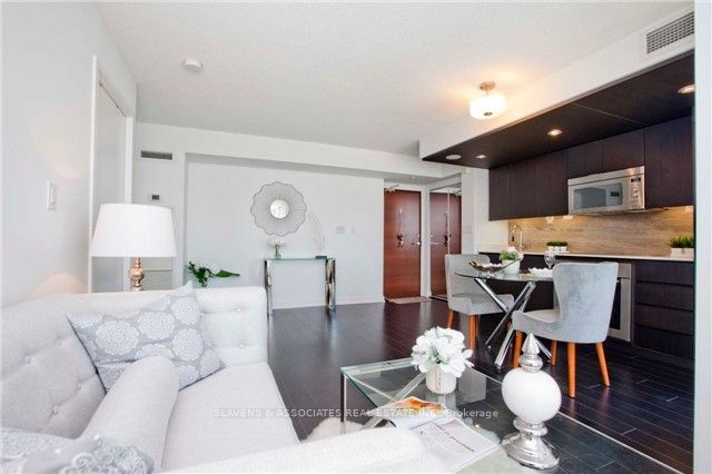 10 Capreol Crt, #1710
