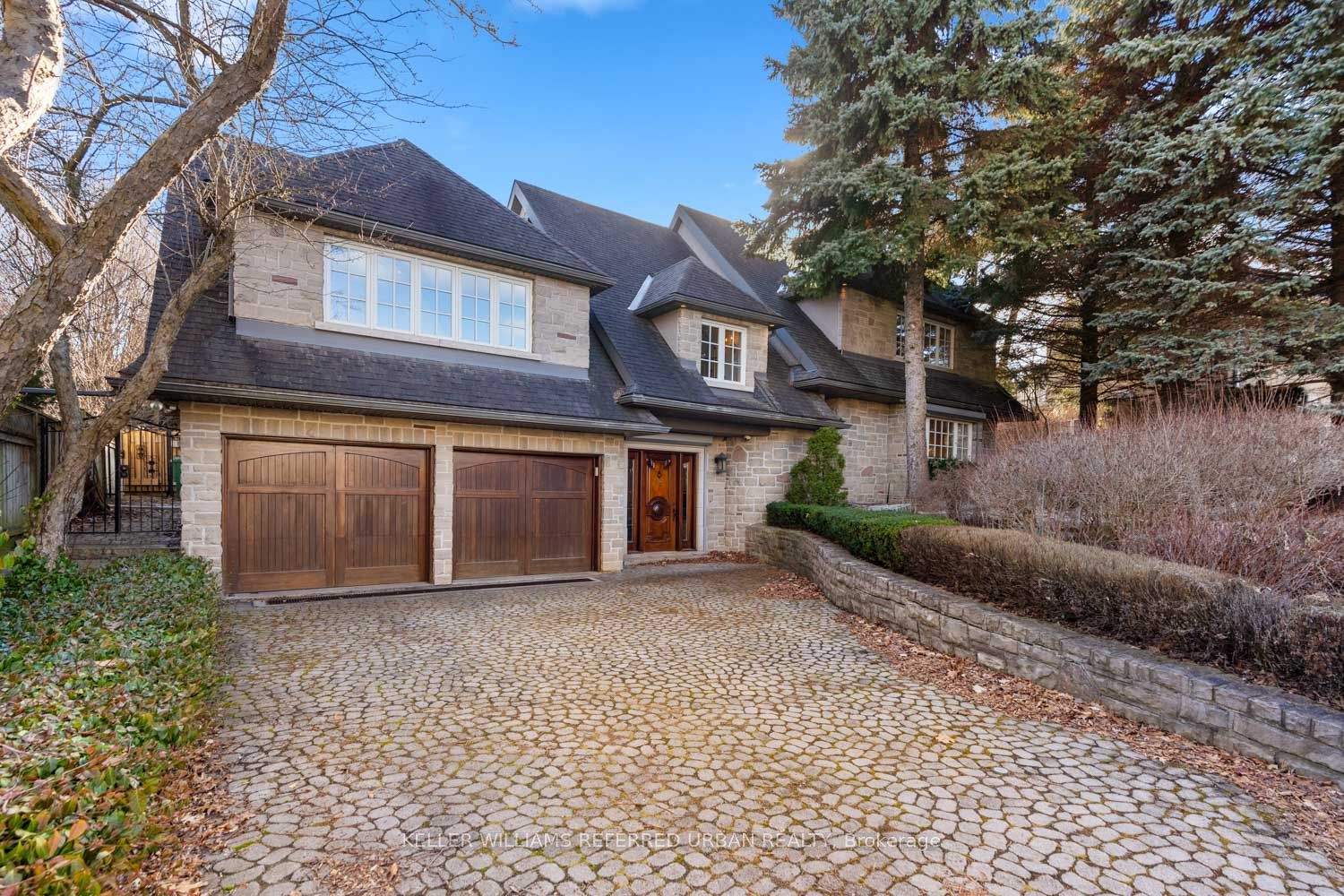 19 Forest Glen Cres