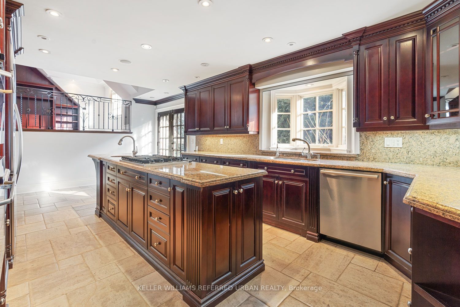 19 Forest Glen Cres