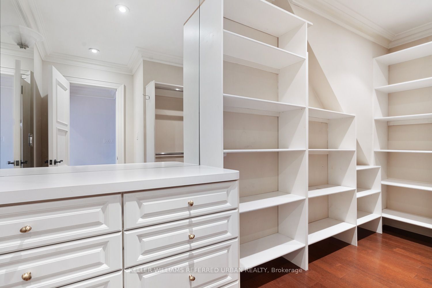 19 Forest Glen Cres