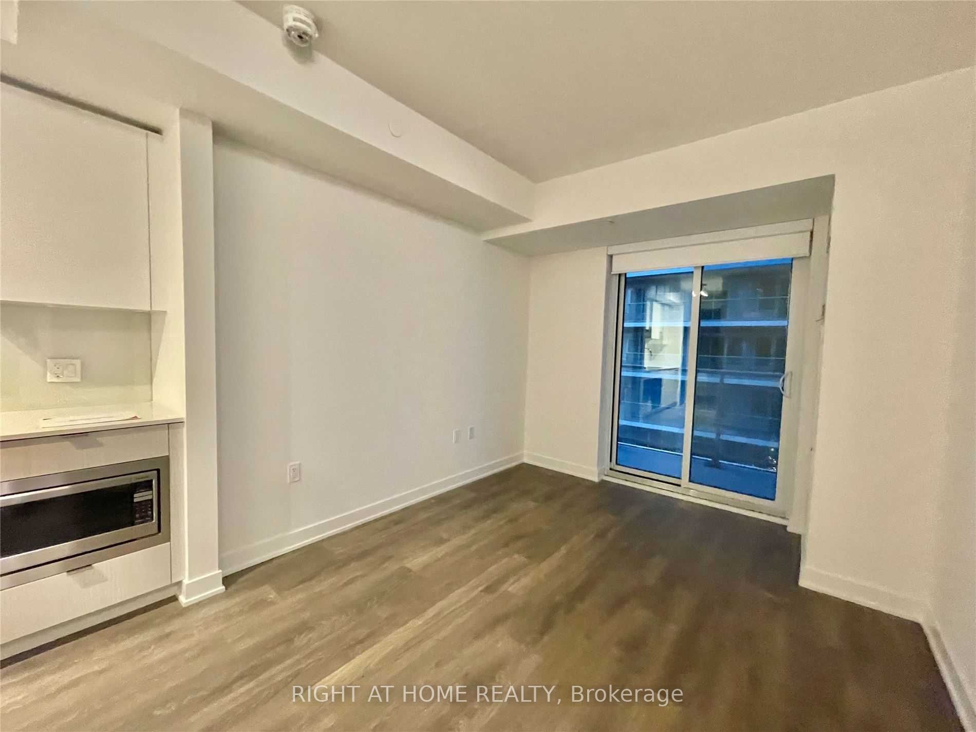 195 Redpath Ave, #3116