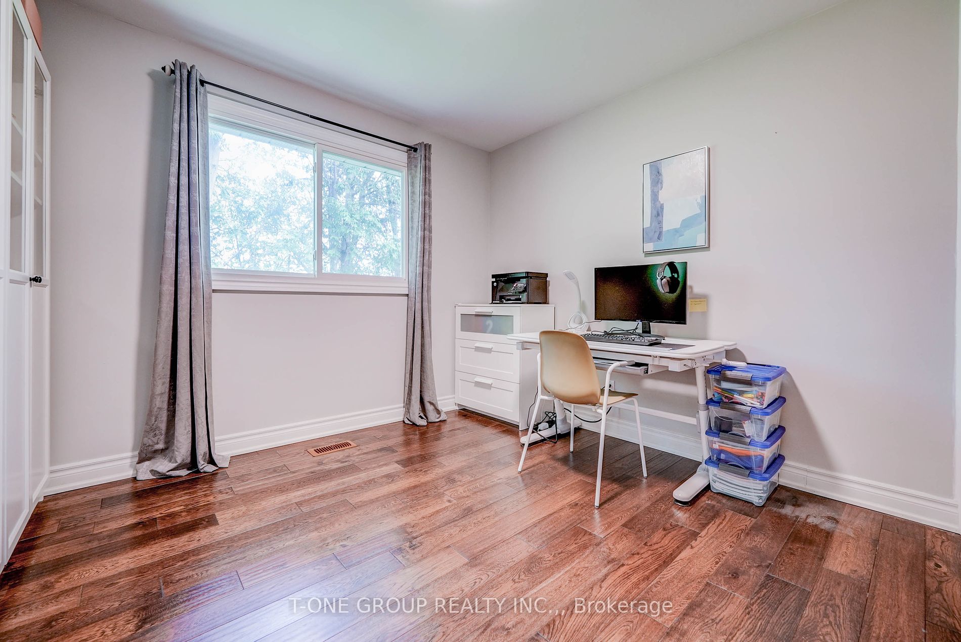 25 Greenyards Drive