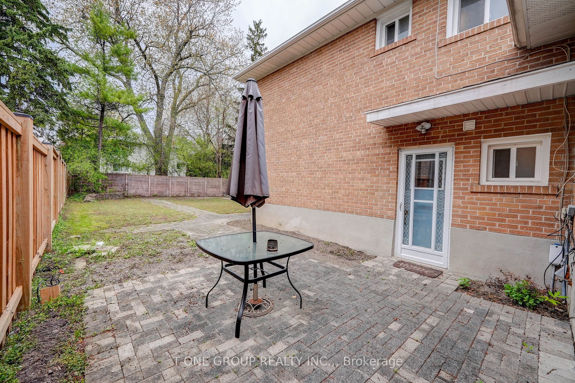 25 Greenyards Drive