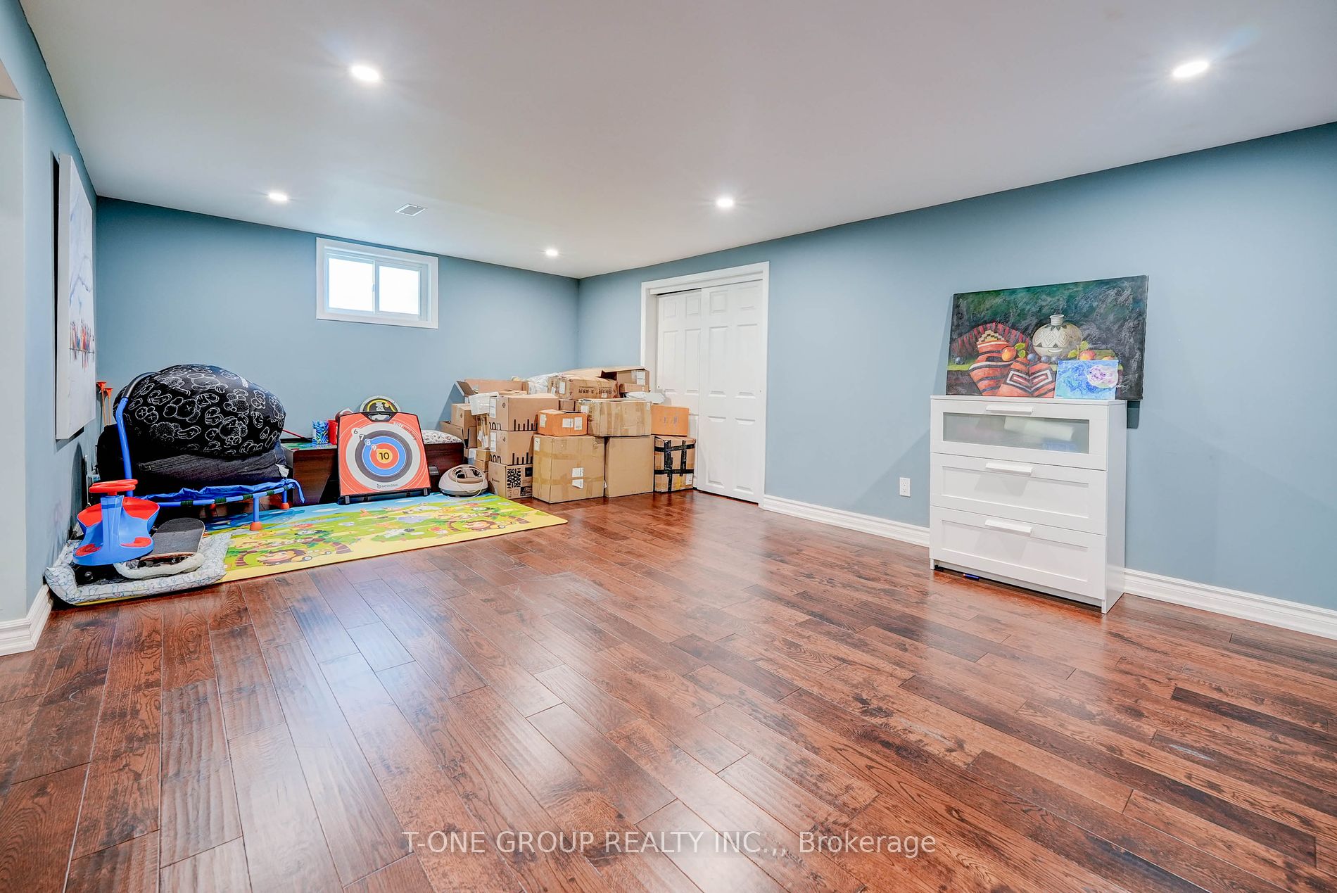 25 Greenyards Drive