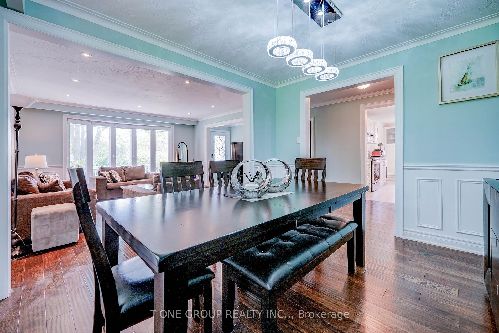 25 Greenyards Drive