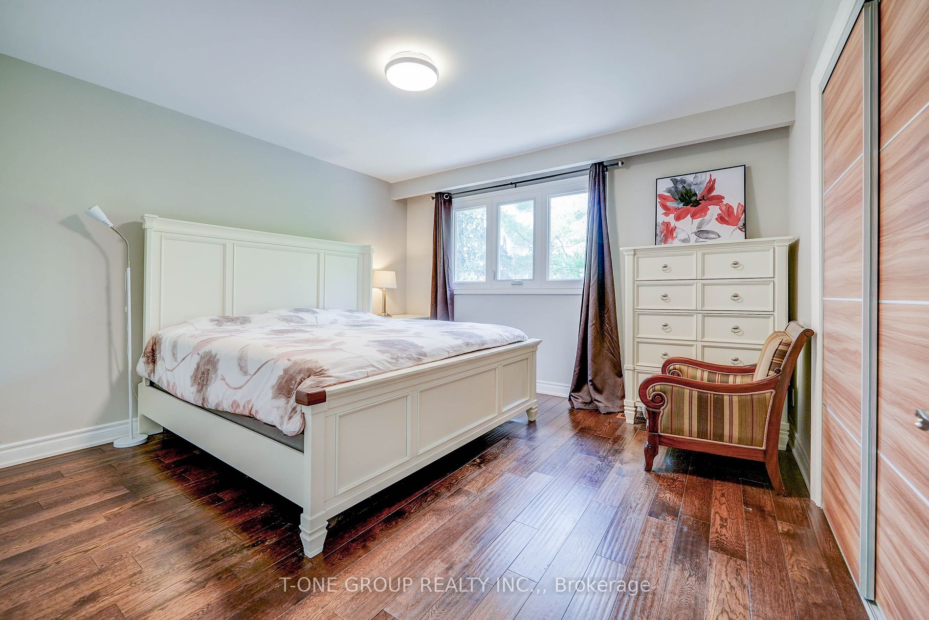 25 Greenyards Drive