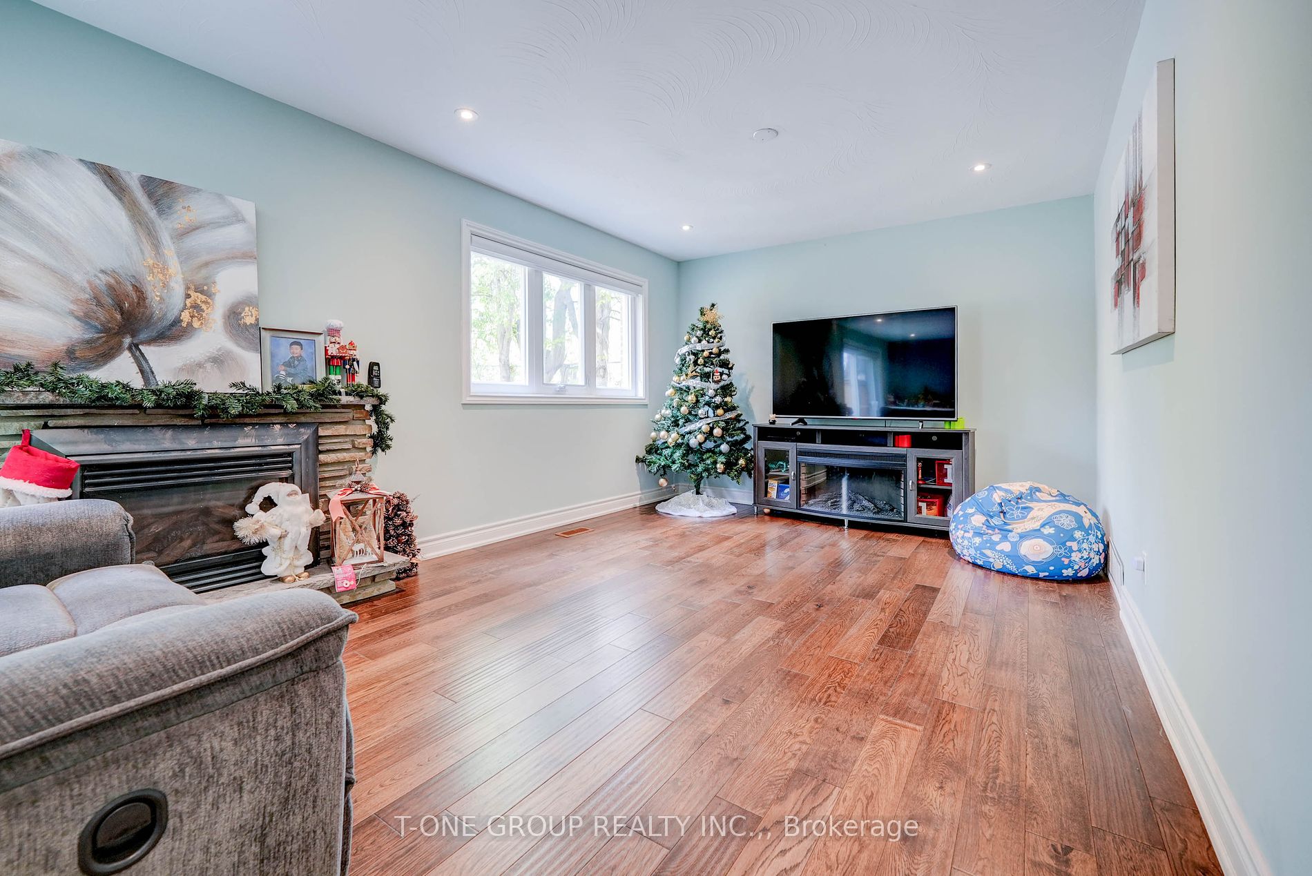 25 Greenyards Drive