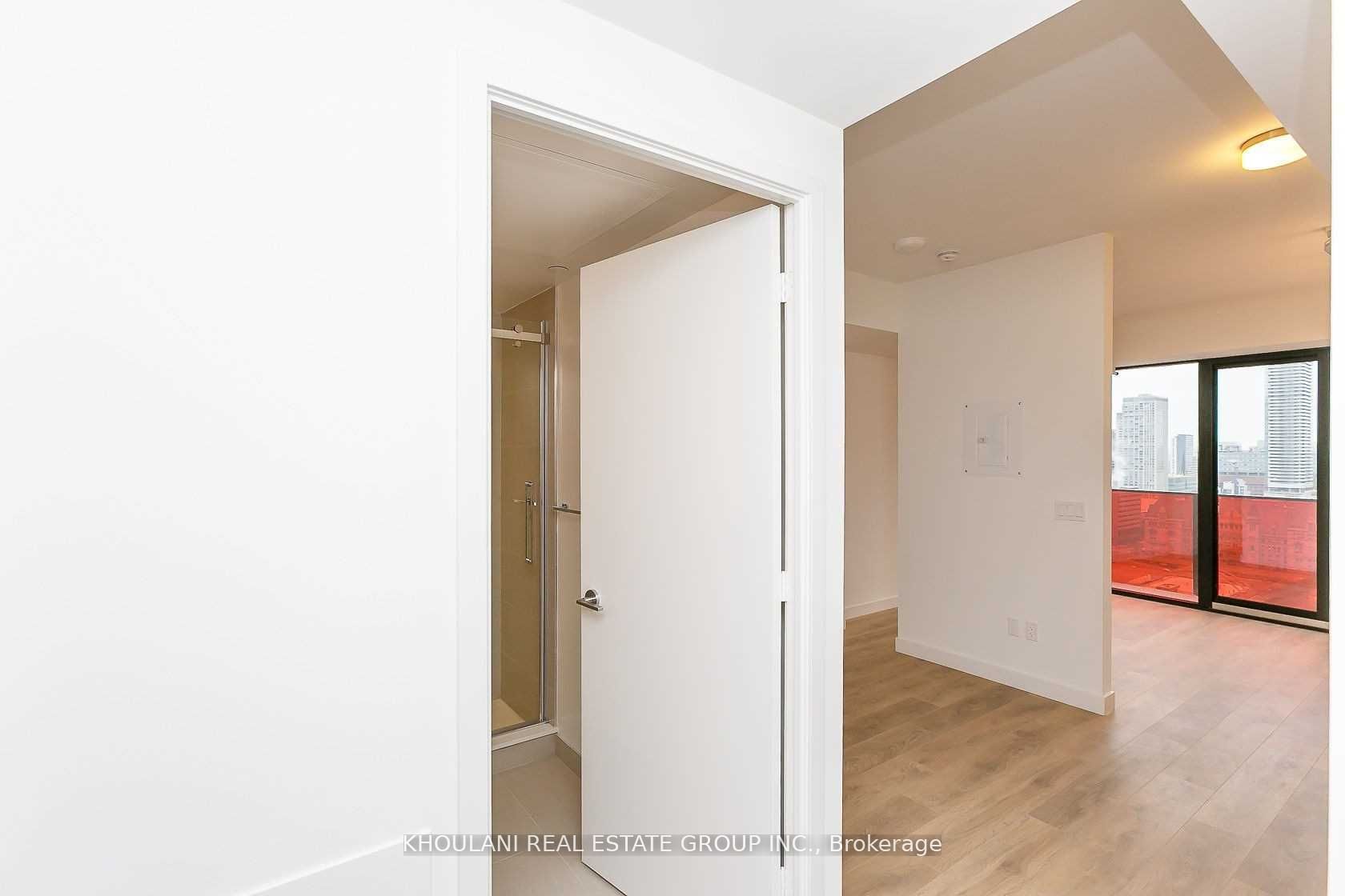 215 Queen St, #2310