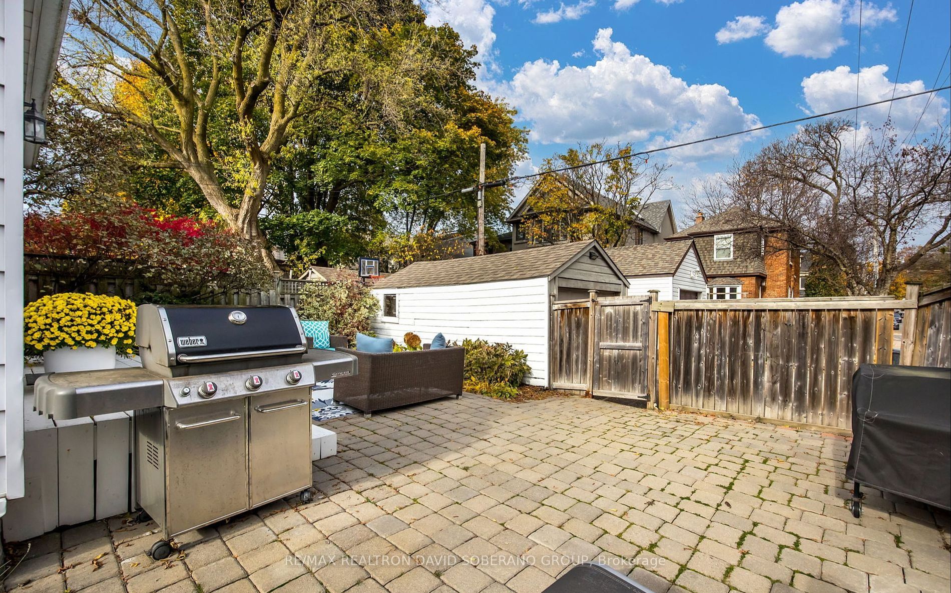 144 Lawrence Ave W