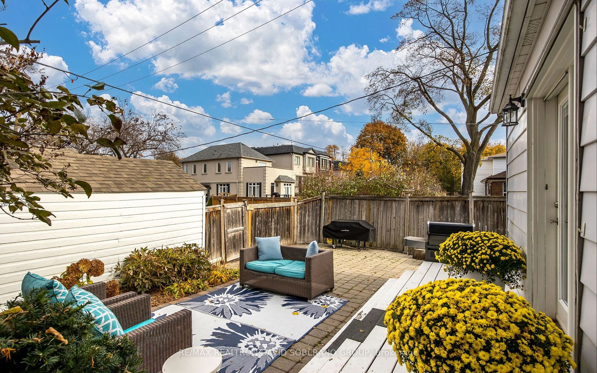 144 Lawrence Ave W
