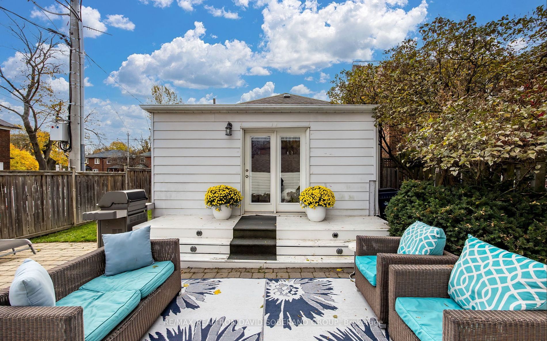 144 Lawrence Ave W