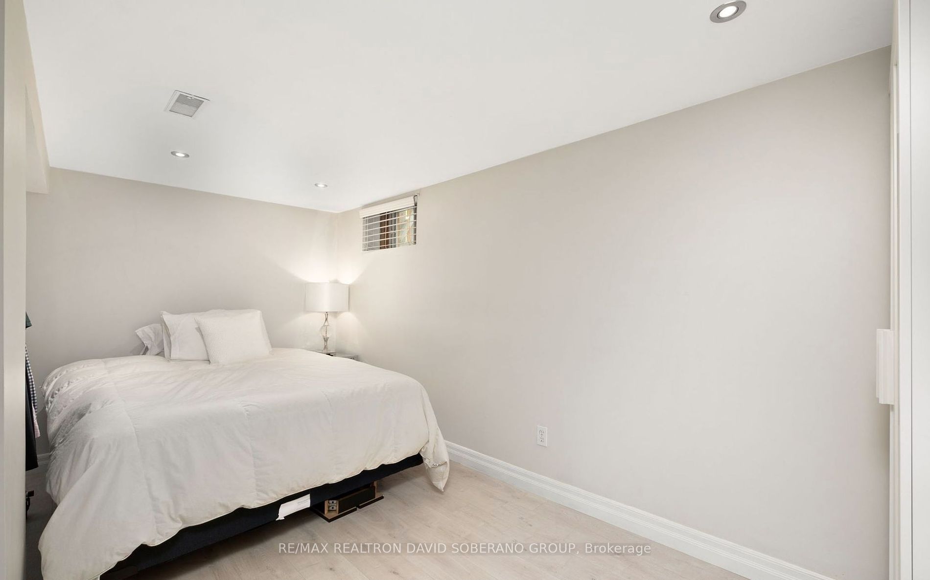 144 Lawrence Ave W