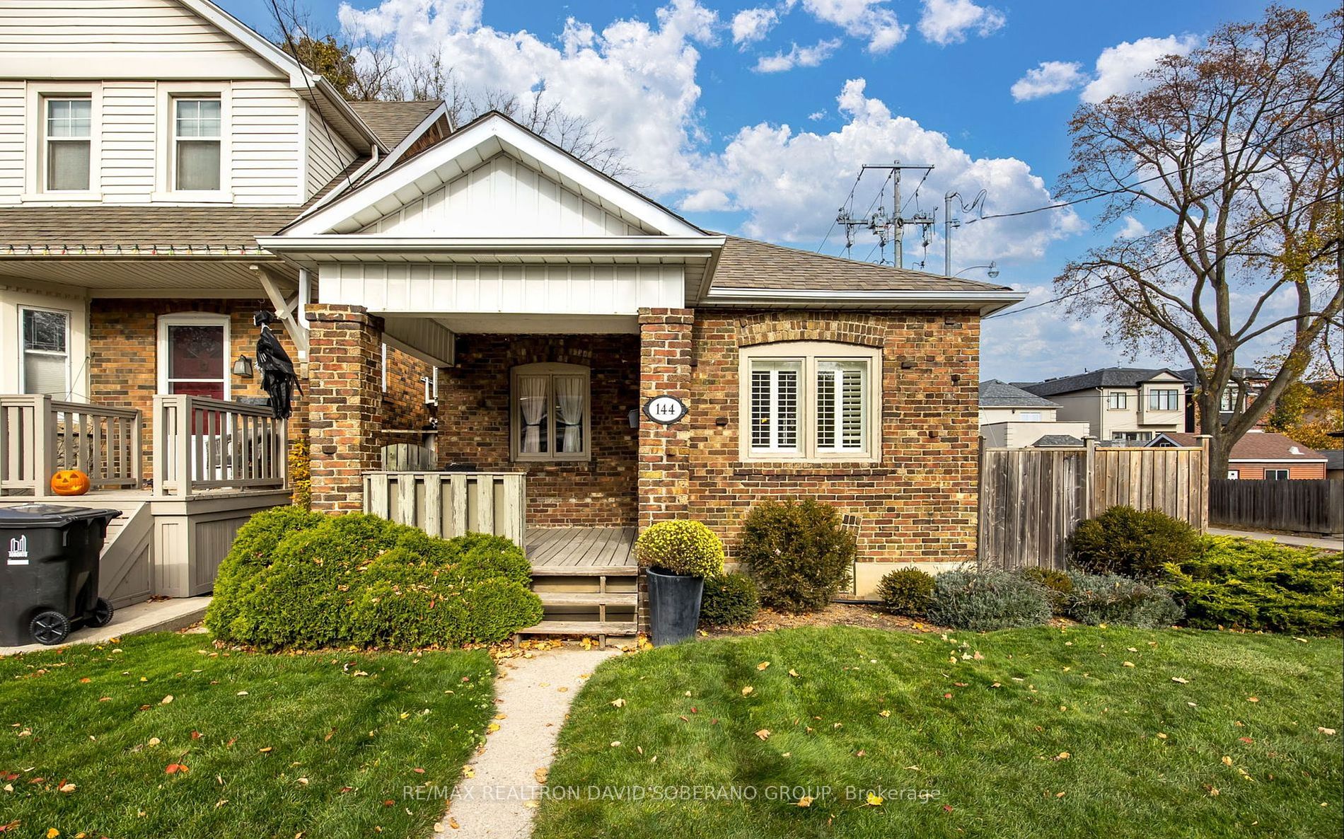144 Lawrence Ave W