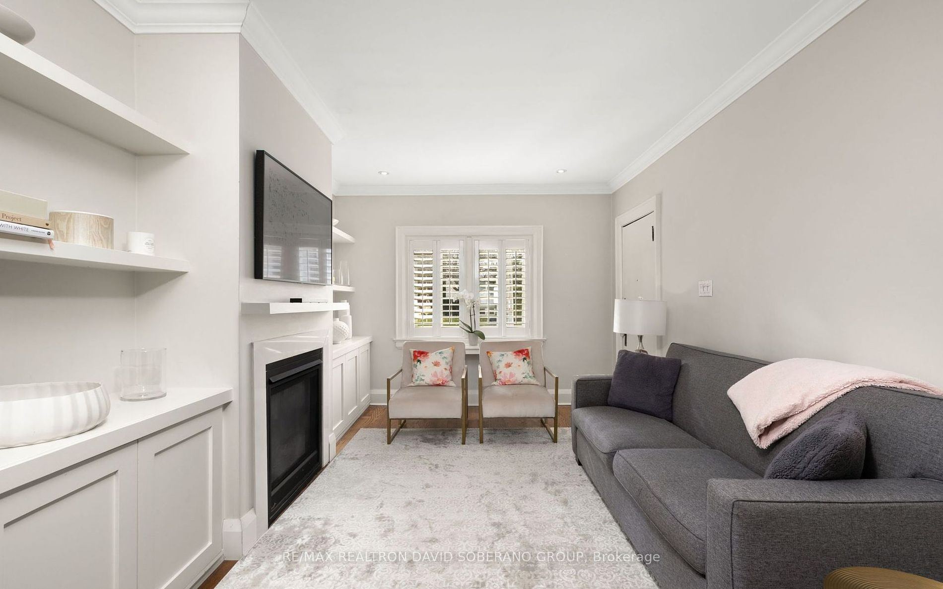 144 Lawrence Ave W