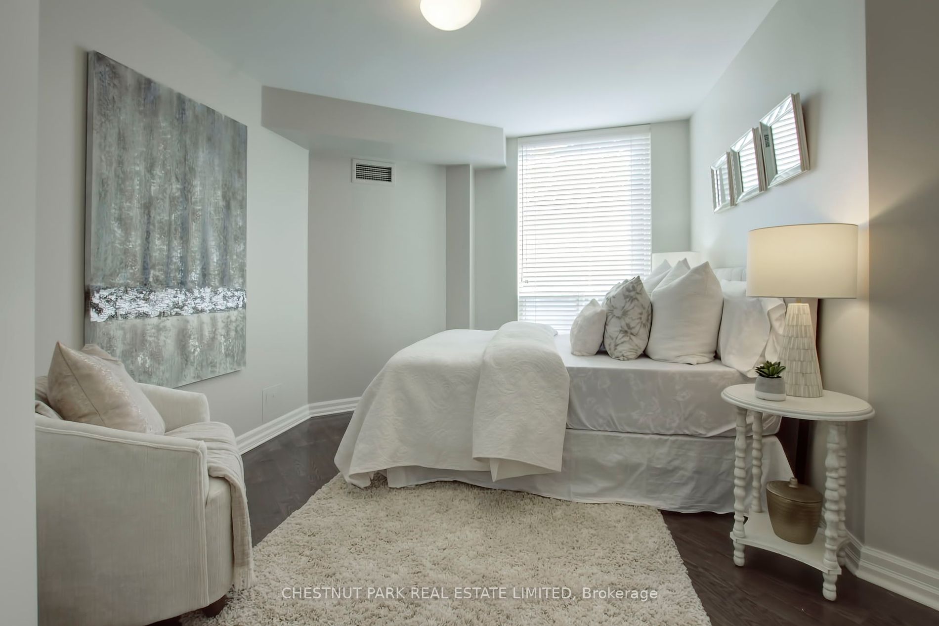 2727 Yonge St, #403
