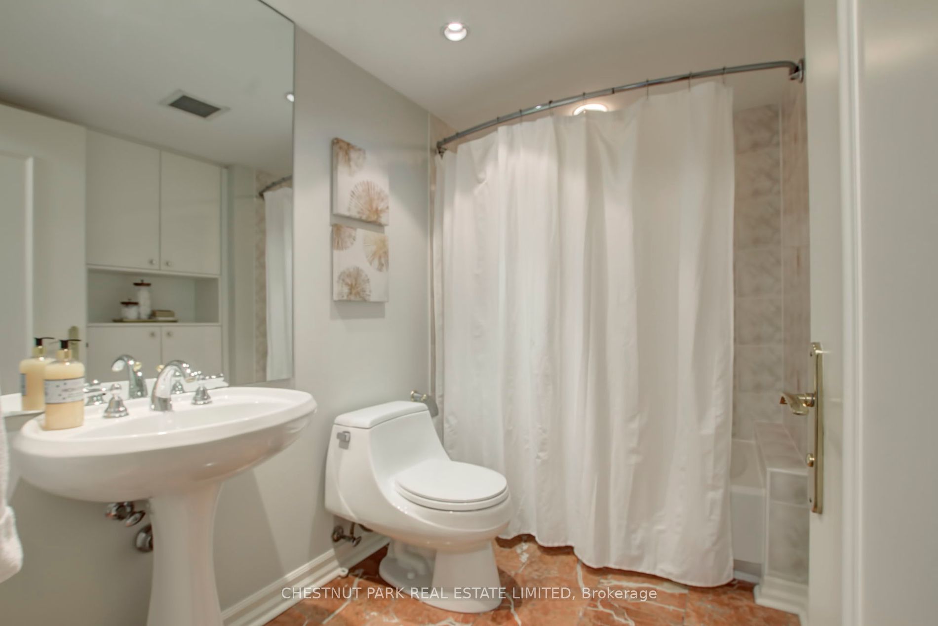 2727 Yonge St, #403