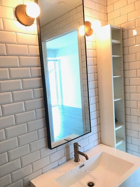 106 Dovercourt Road, #302