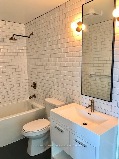 106 Dovercourt Road, #302