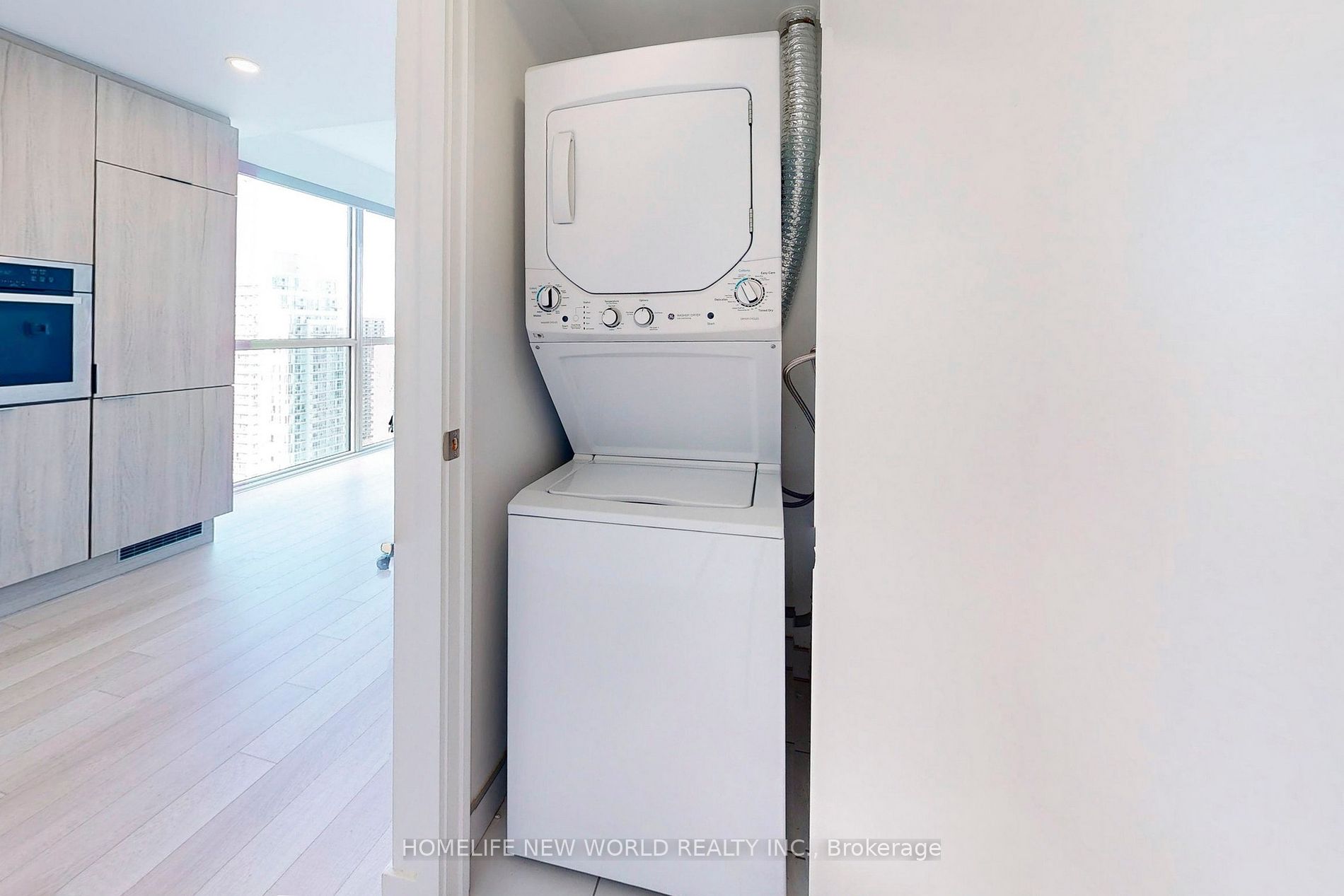 39 Roehampton Avenue, #2708