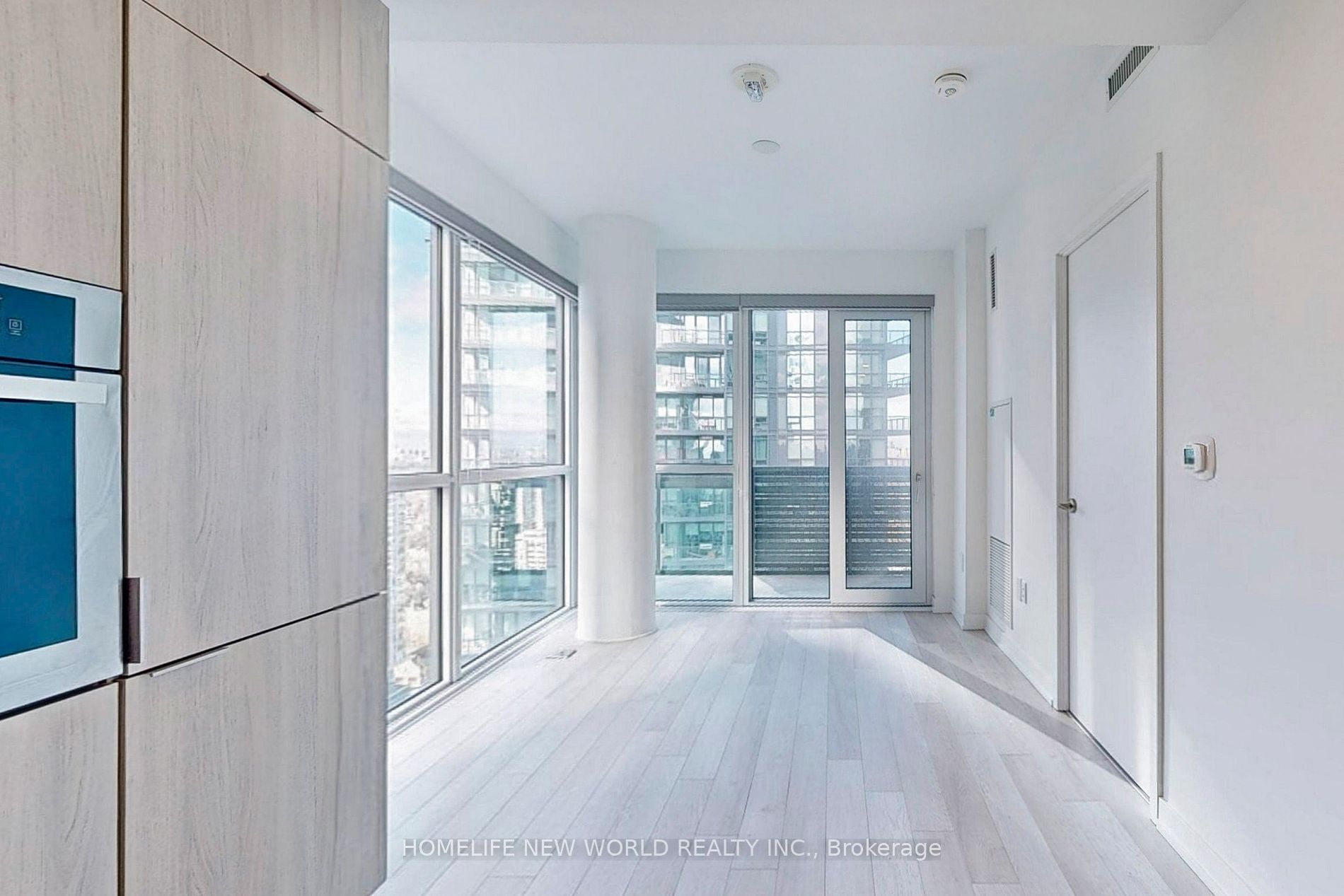 39 Roehampton Avenue, #2708