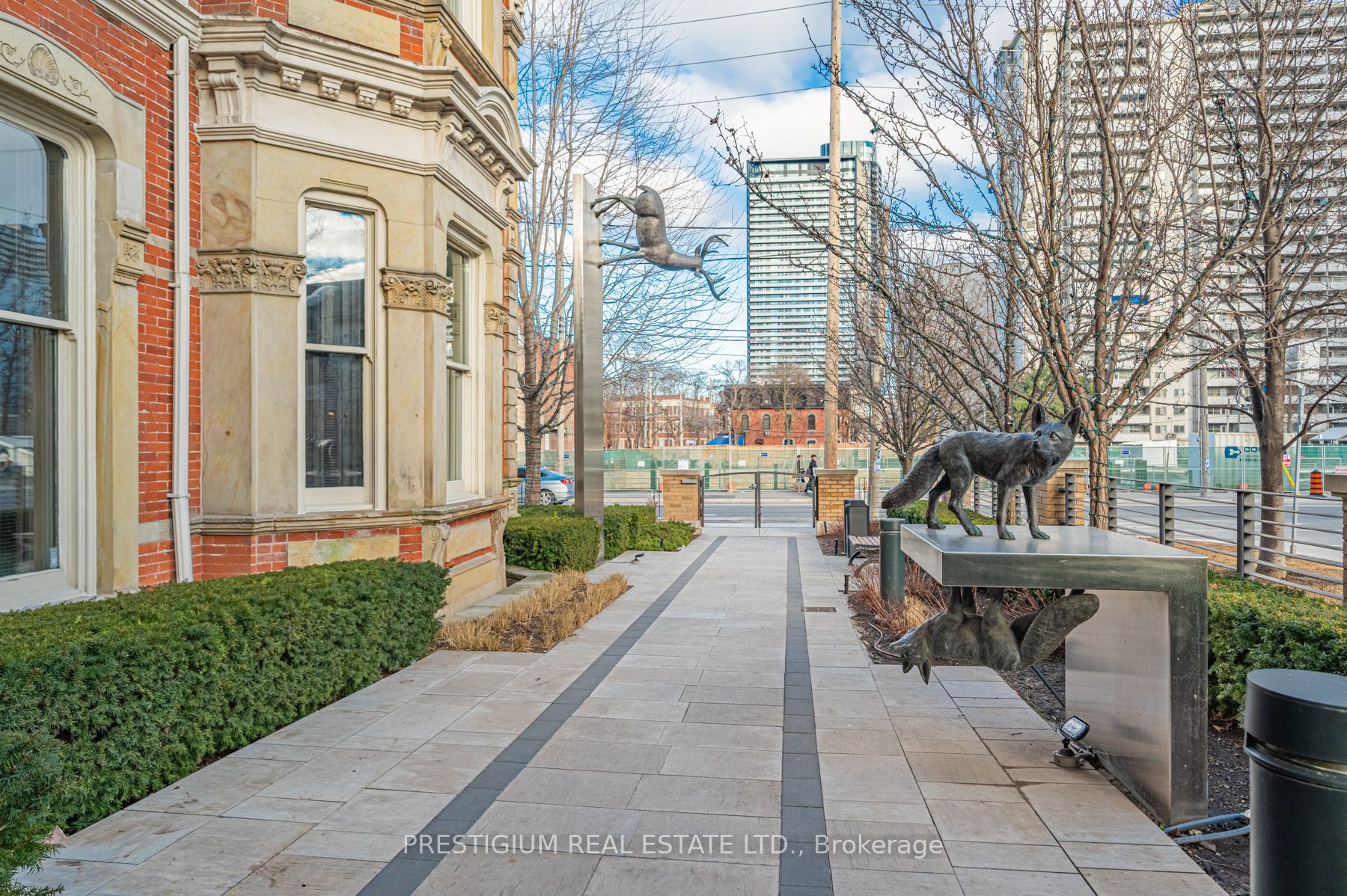 28 Linden St, #806