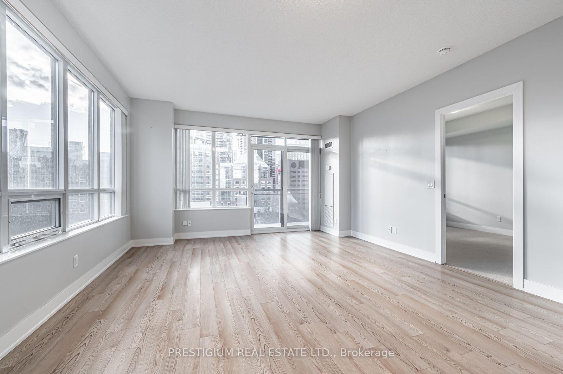 28 Linden St, #806