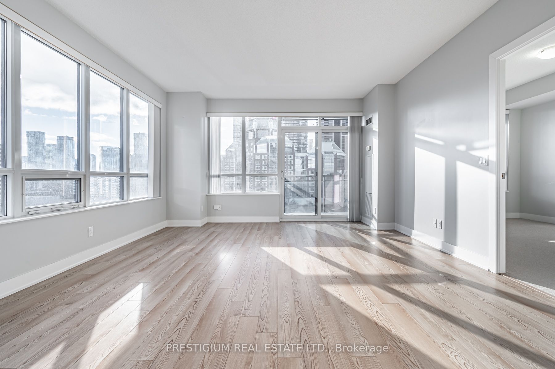28 Linden St, #806