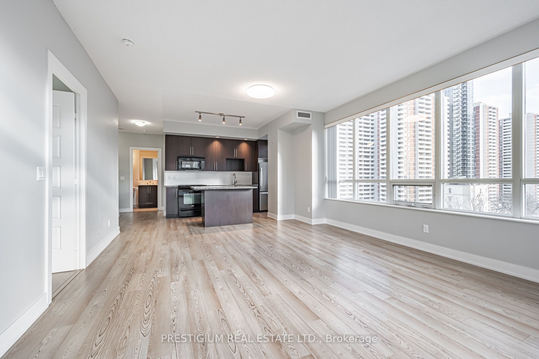 28 Linden St, #806