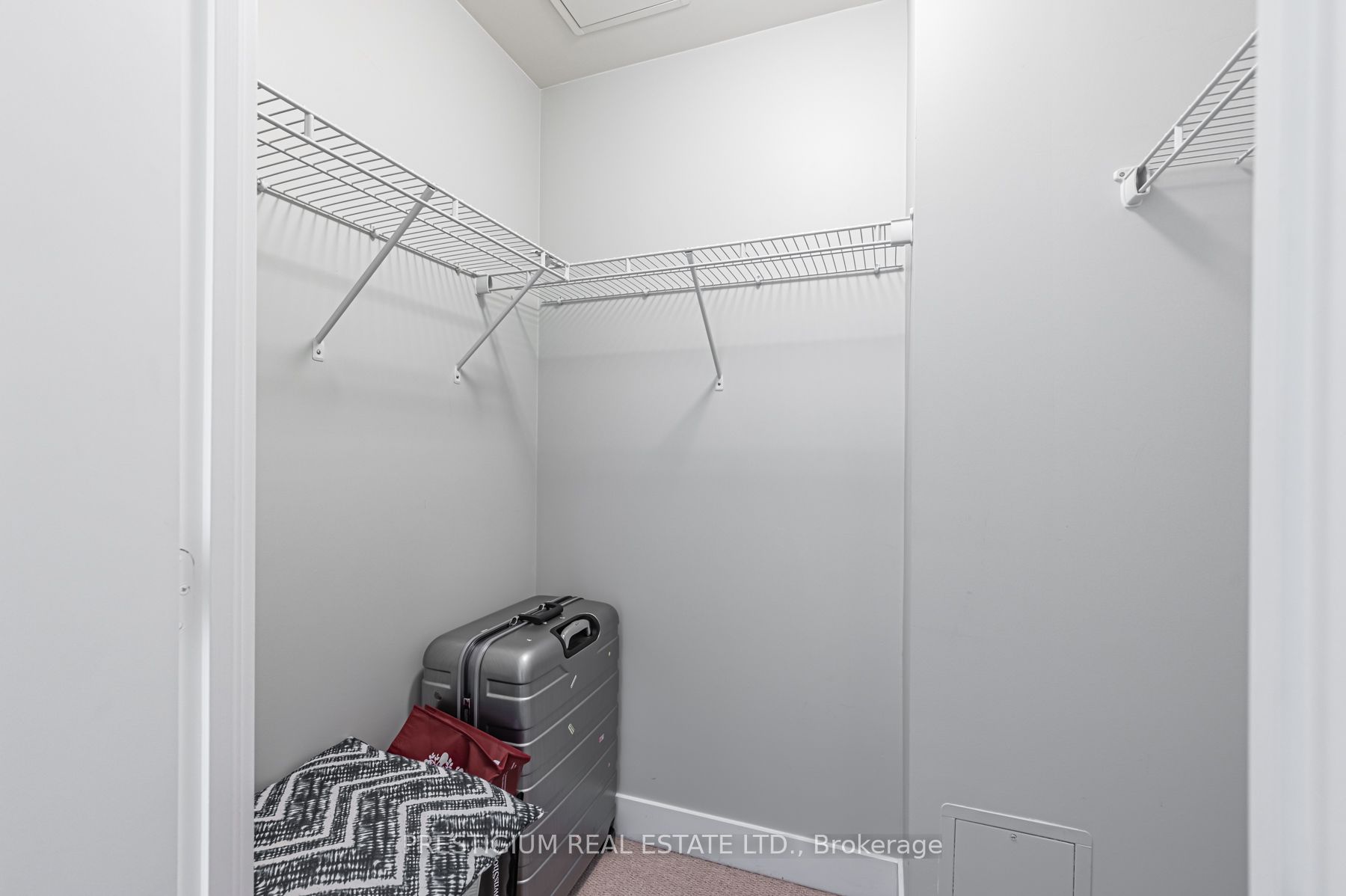 28 Linden St, #806