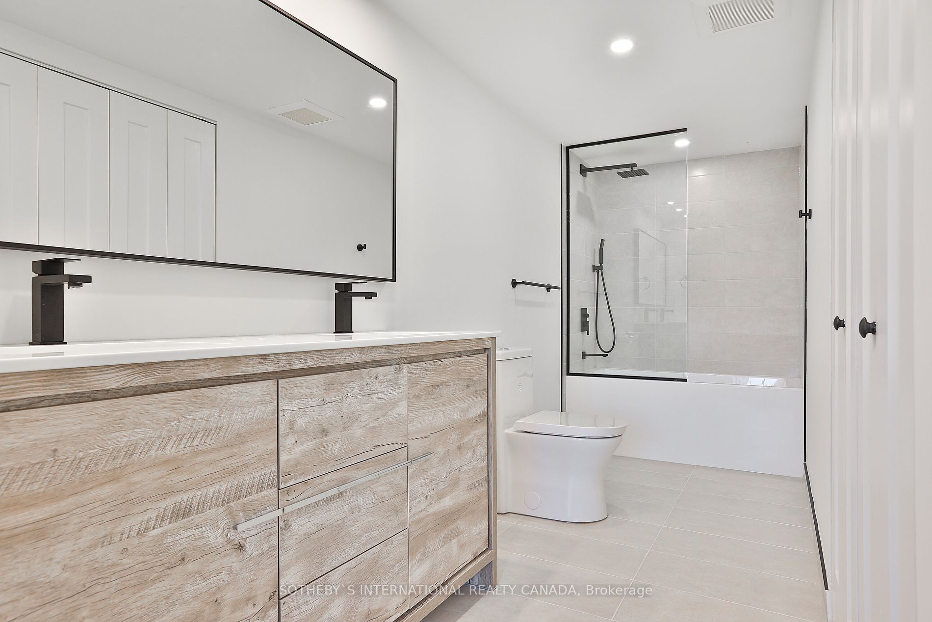 18A Hazelton Ave, #602