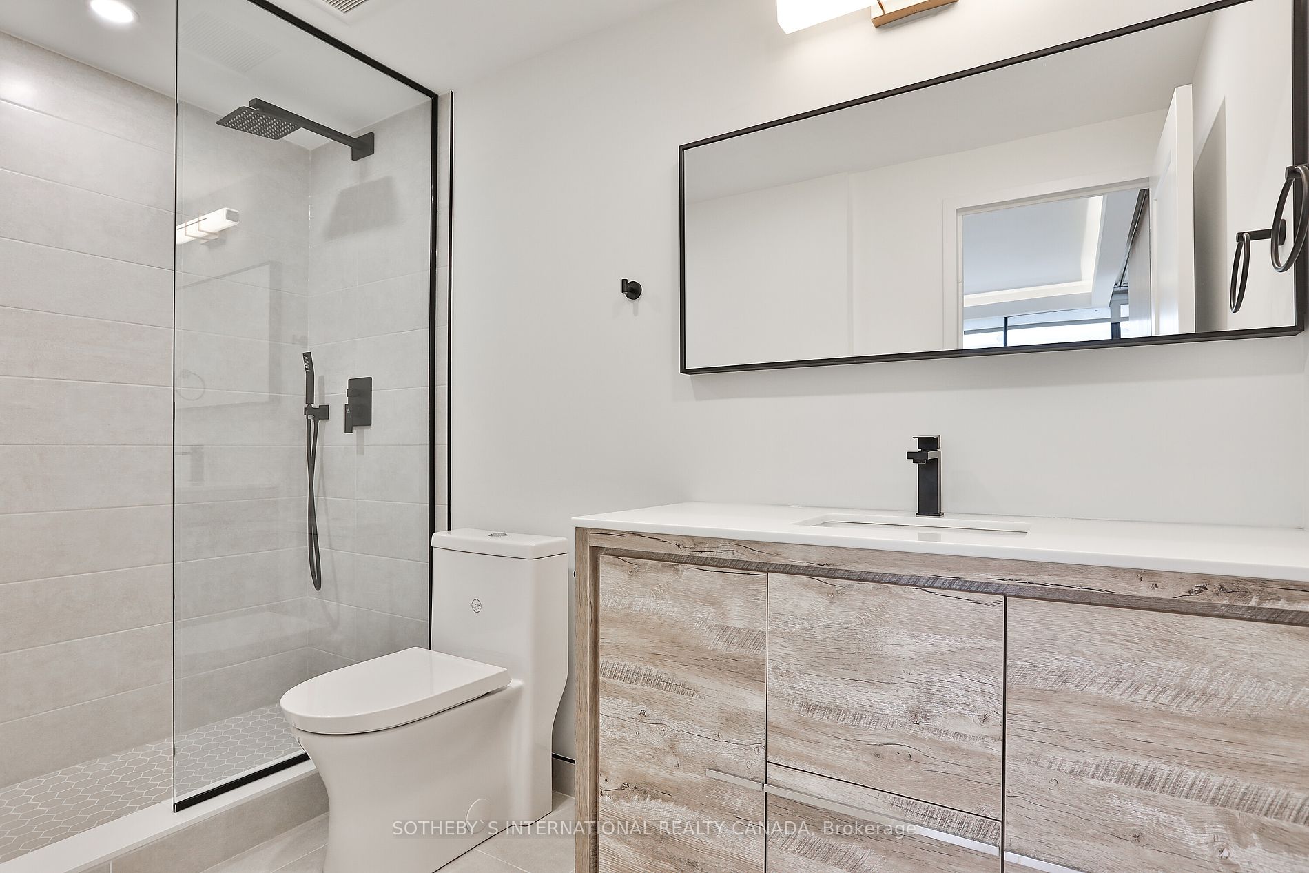 18A Hazelton Ave, #602