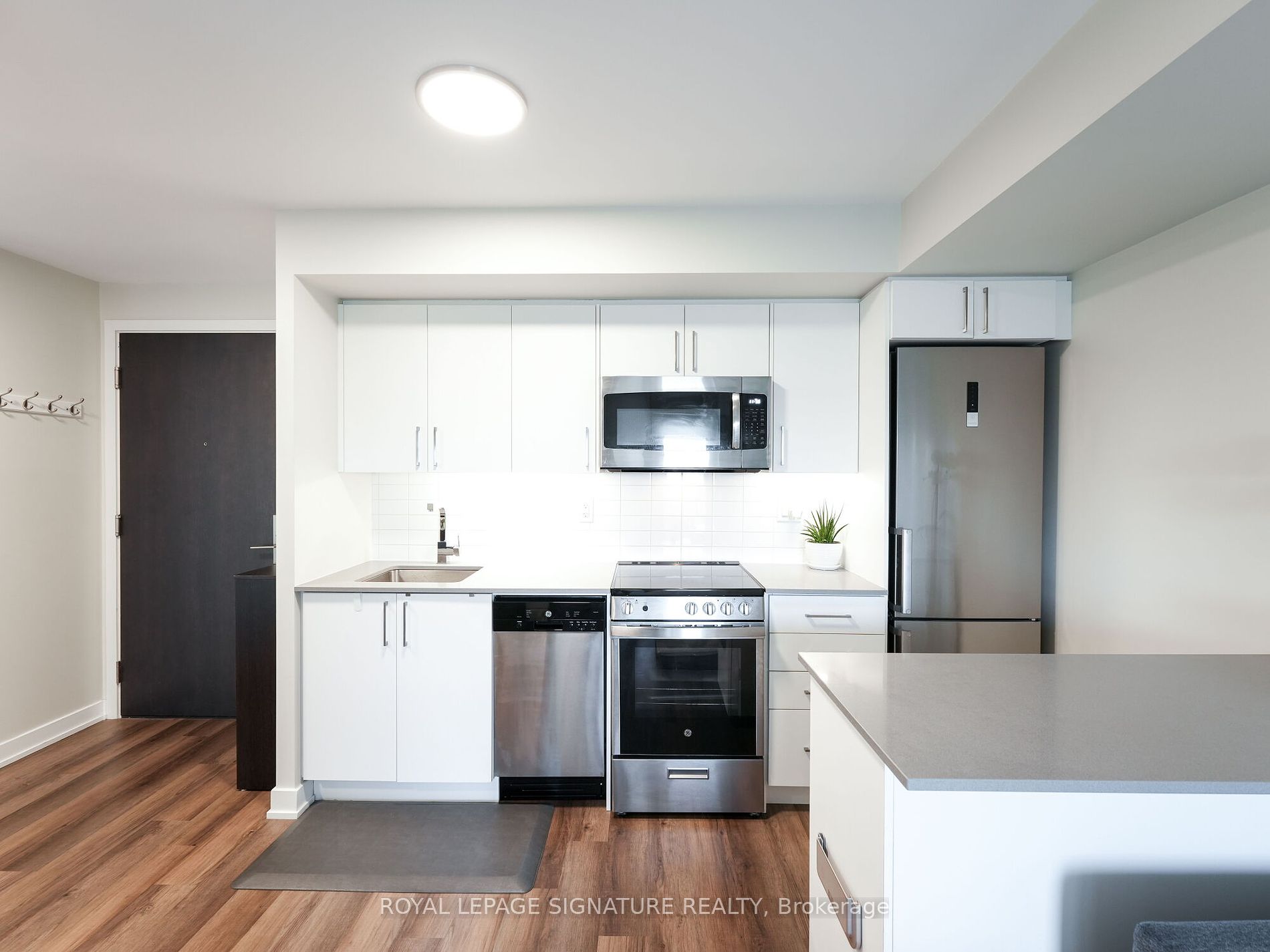 38 Monte Kwinter Crt, #517